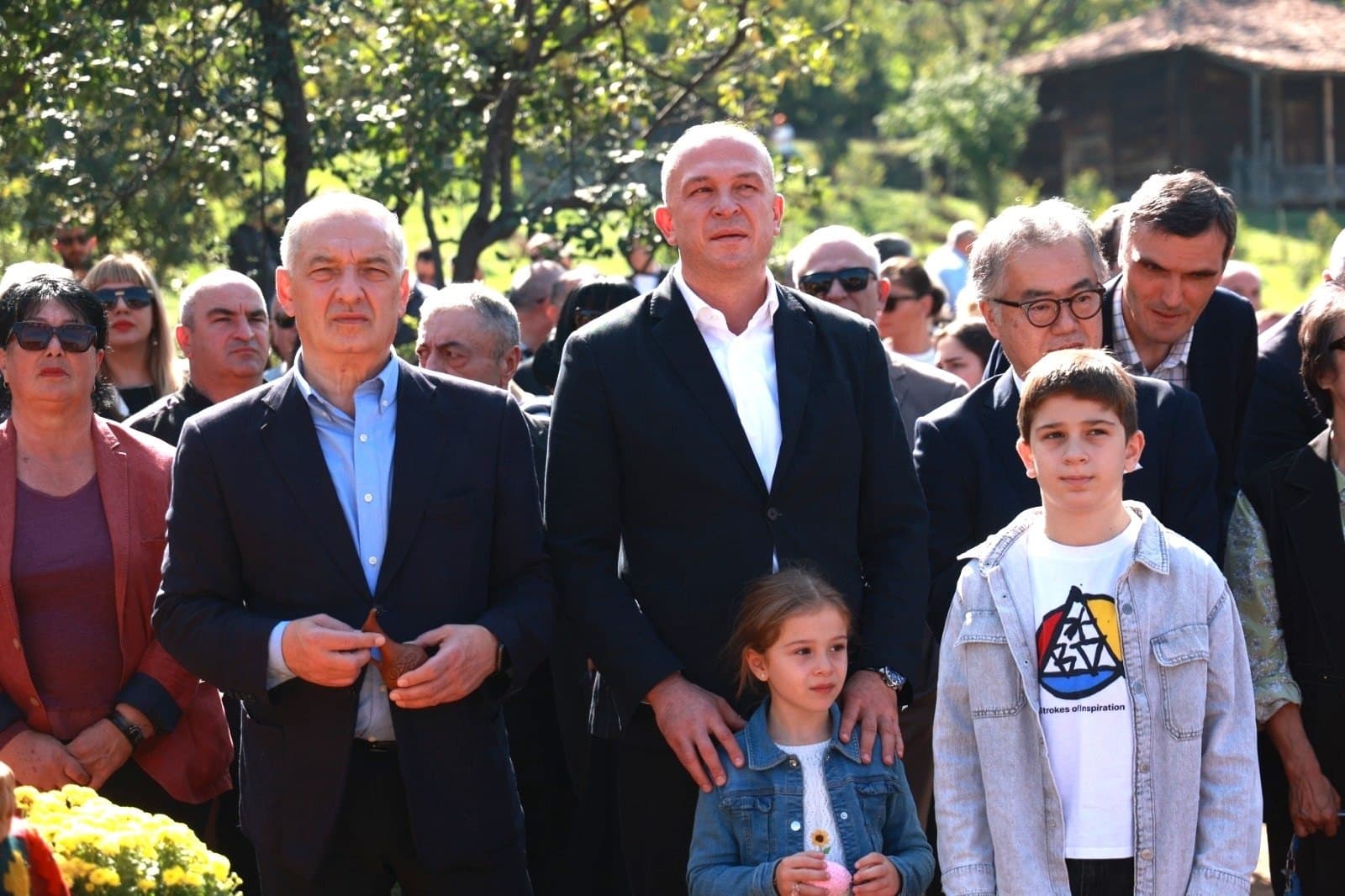 Frontnews image description