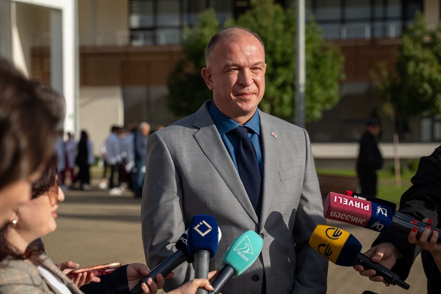 Frontnews image description