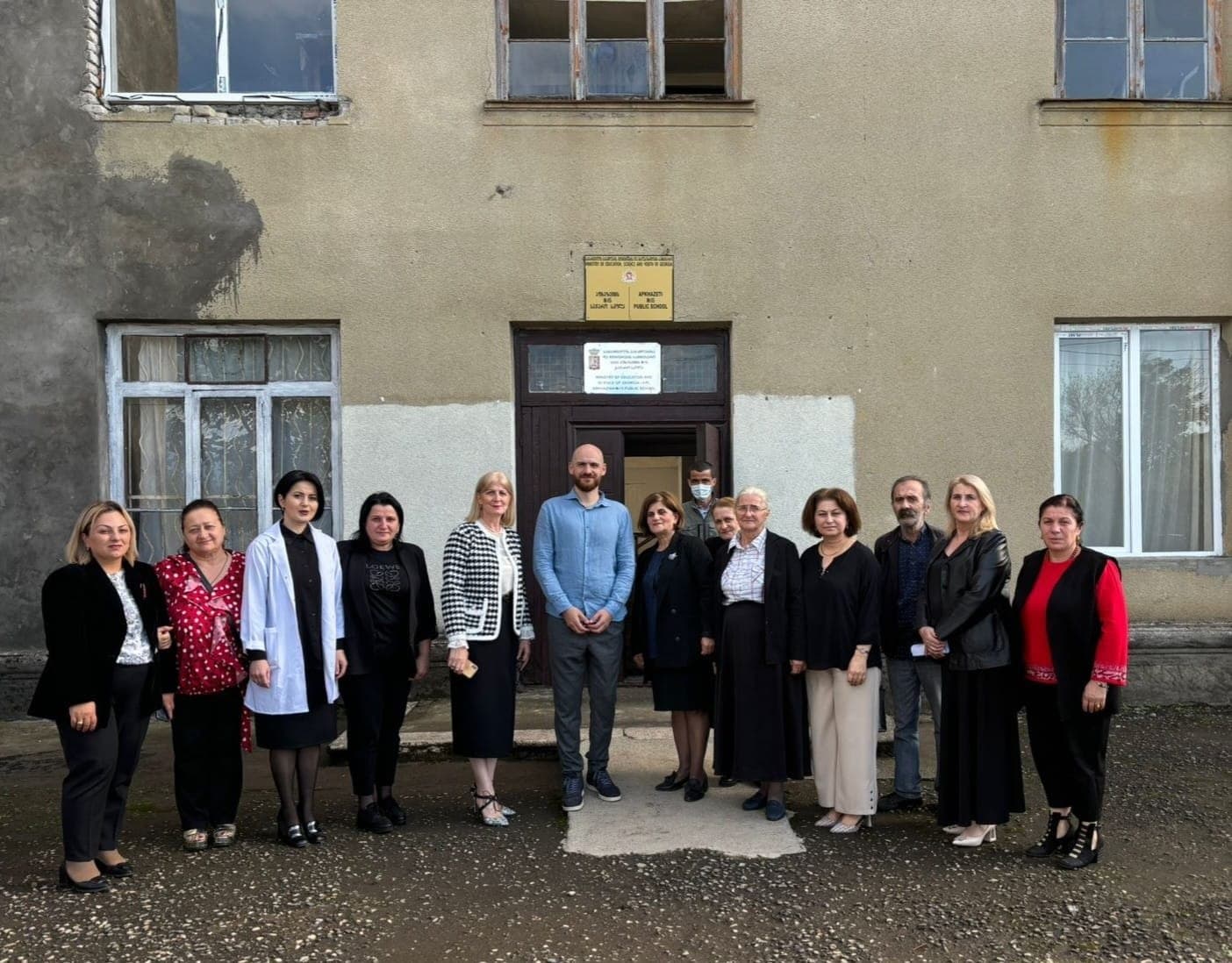 Frontnews image description