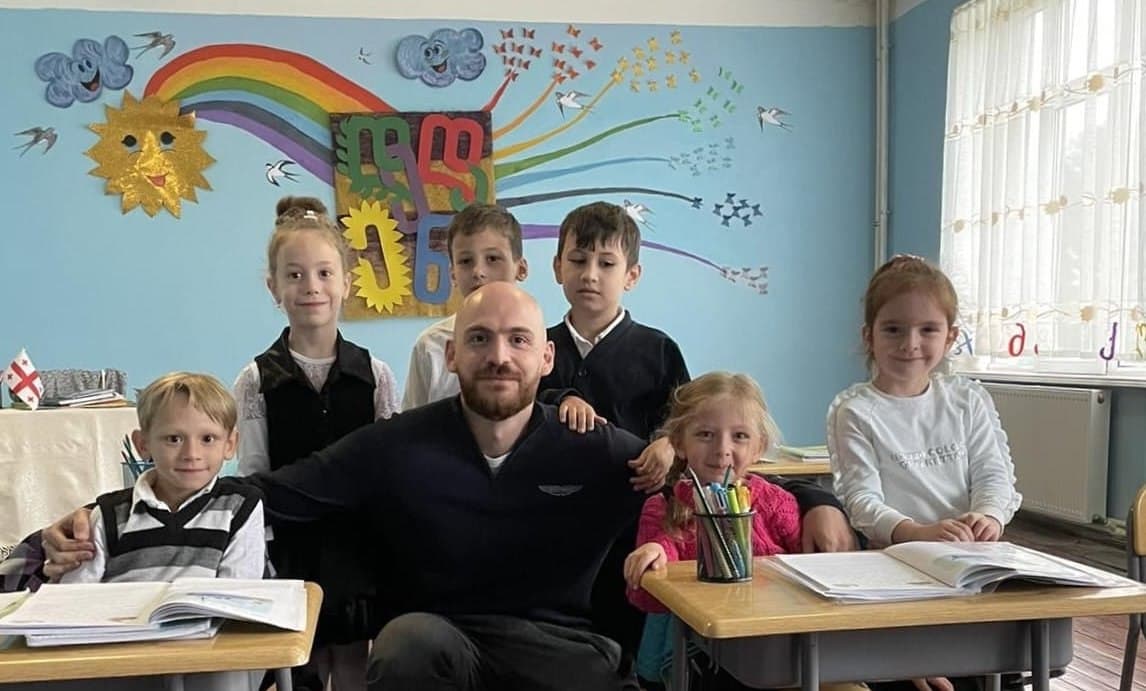 Frontnews image description