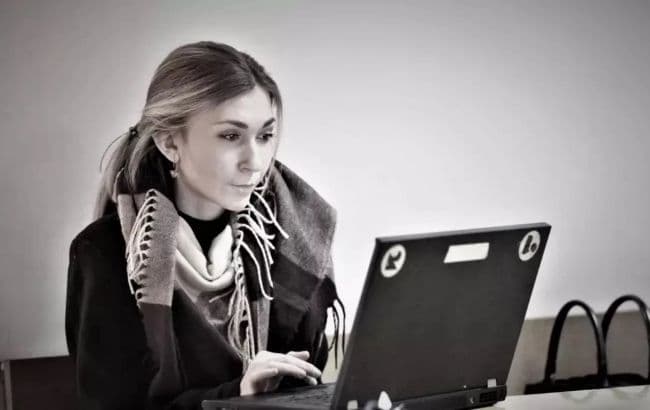 უკრაინელი ჟურნალისტი ვიქტორია როშჩინა რუსეთის ტყვეობაში გარდაიცვალა