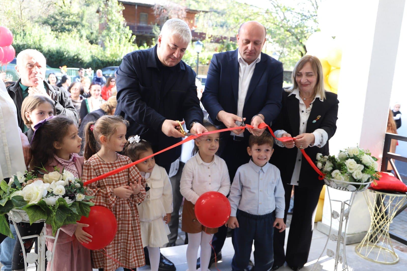 Frontnews image description