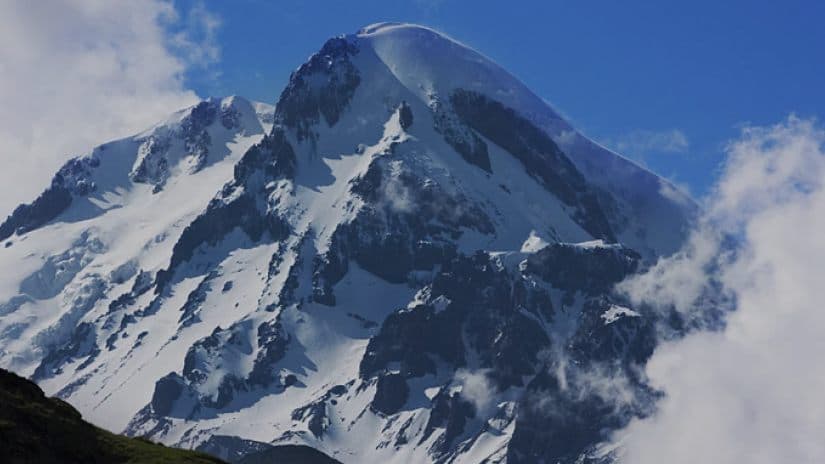 Two Russian mountaineers die in Kazbegi climbing accident