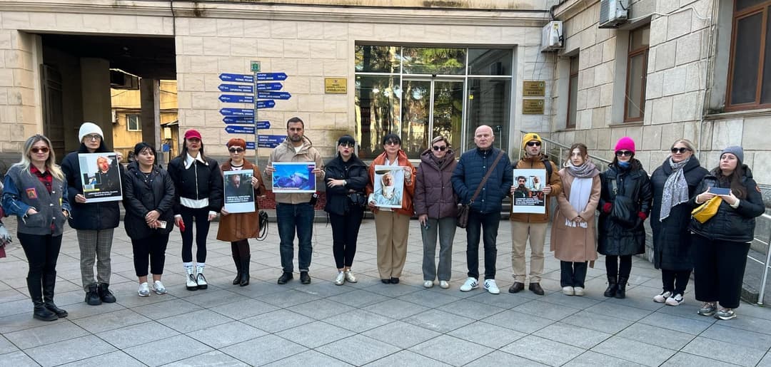 რეგიონებში ჟურნალისტების სოლიდარობის აქციები გაიმართა