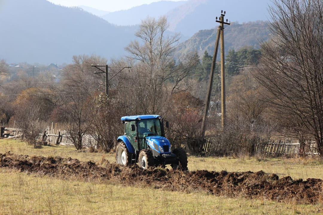 ბორჯომის მუნიციპალიტეტის მერიამ ახალი NEW HOLLAND თანამედროვე ტიპის ტრაქტორი შეიძინა