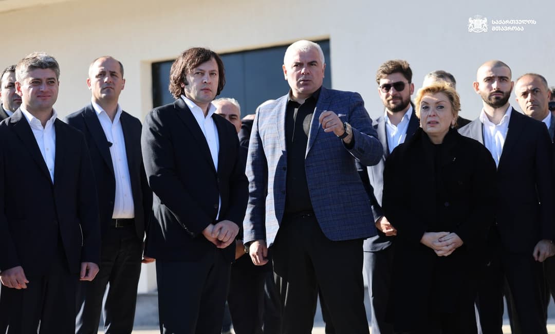 ირაკლი კობახიძემ ფოთში ახლად გახსნილი ნიჩბოსნობის ბაზა დაათვალიერა