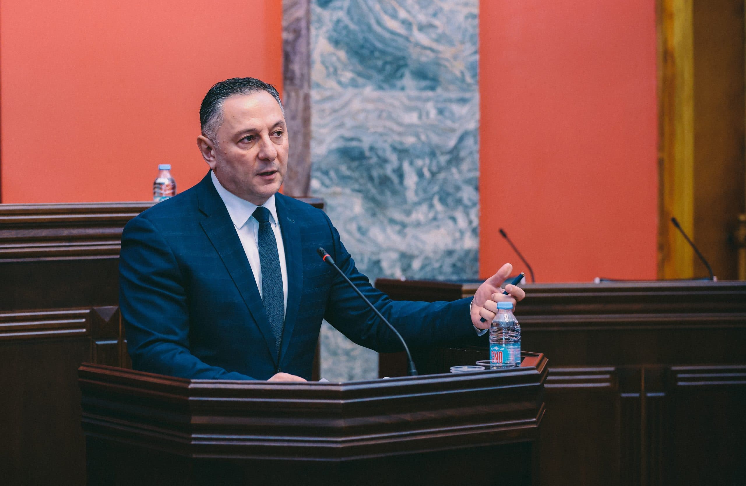 Frontnews image description