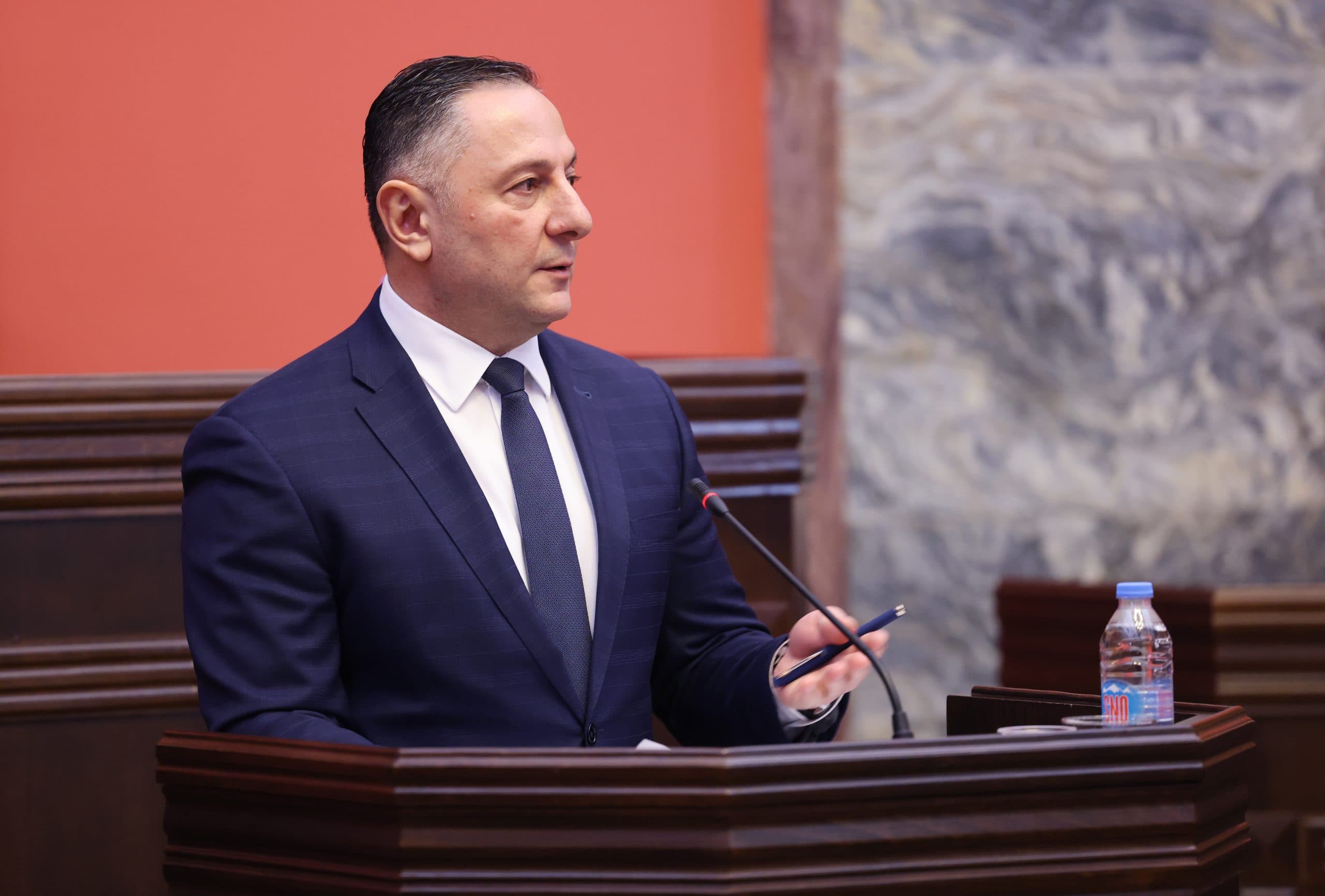 Frontnews image description