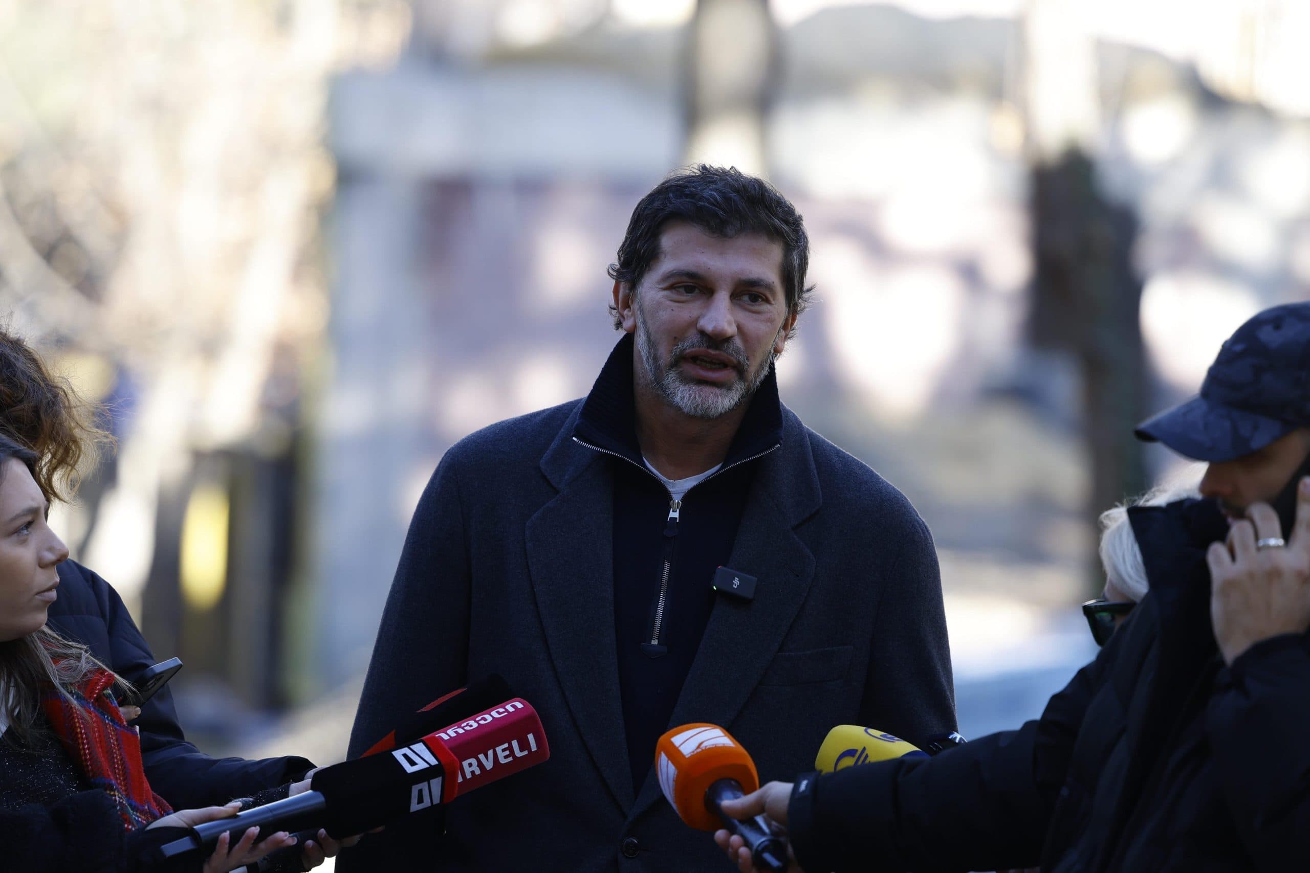 Frontnews image description