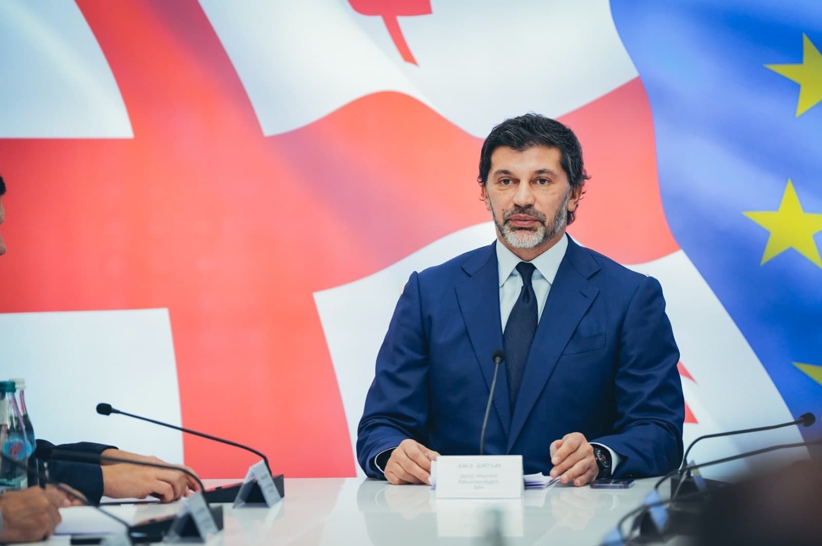 Frontnews image description