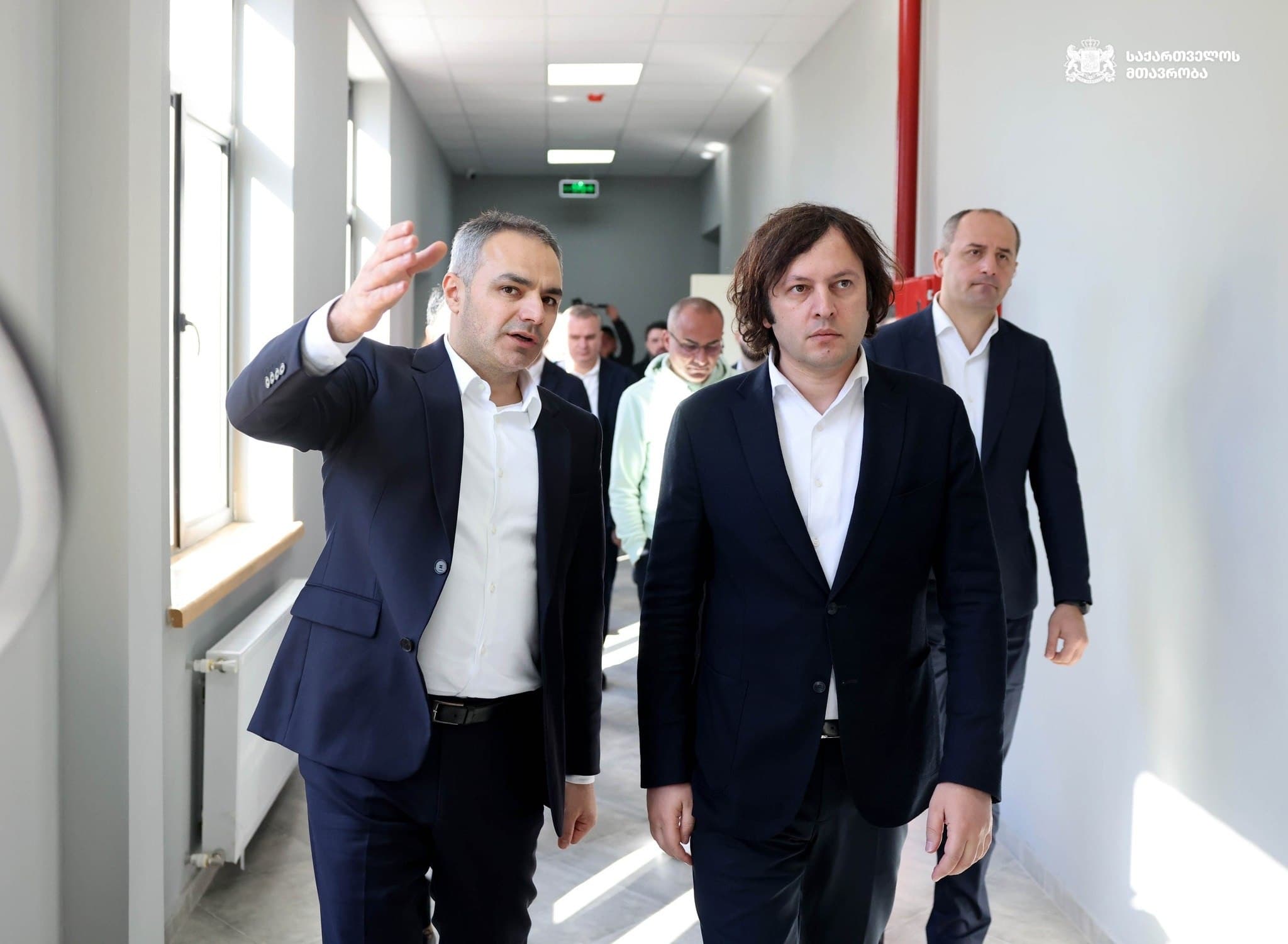 Frontnews image description