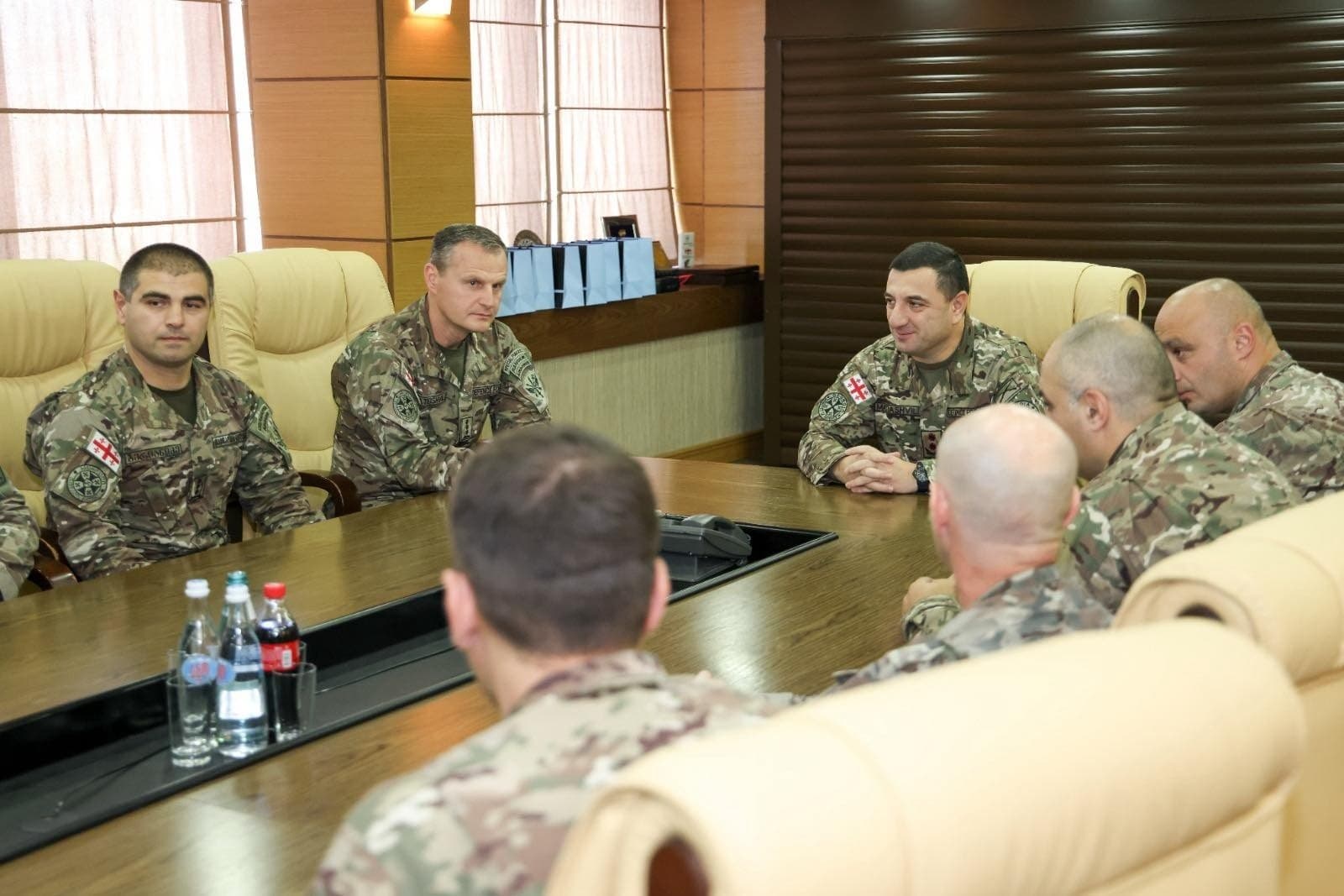 Frontnews image description