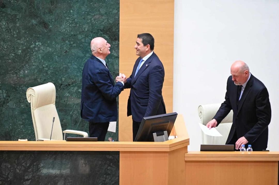 პარლამენტის თავმჯდომარედ შალვა პაპუაშვილი აირჩიეს