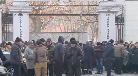 აგარის შაქრის ქარხნის თანამშრომლები გაიფიცნენ