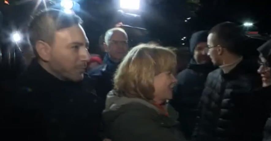 ევროპარლამენტარები რუსთაველზე მიმდინარე აქციაზე მივიდნენ