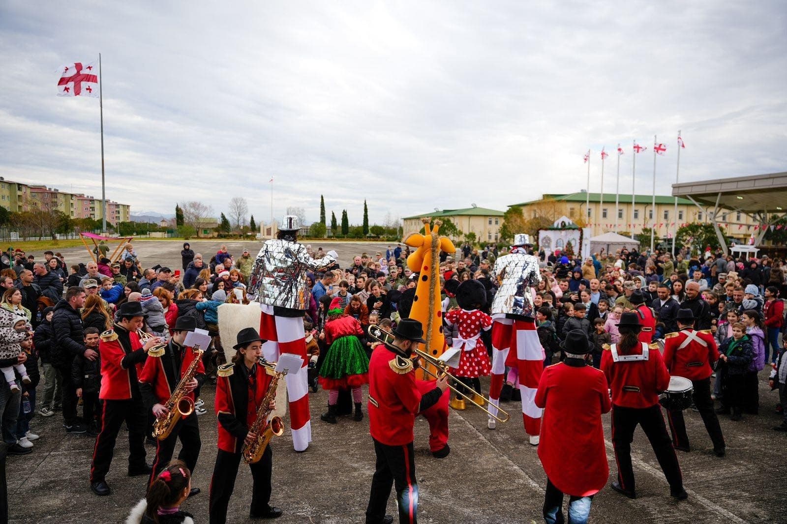 Frontnews image description