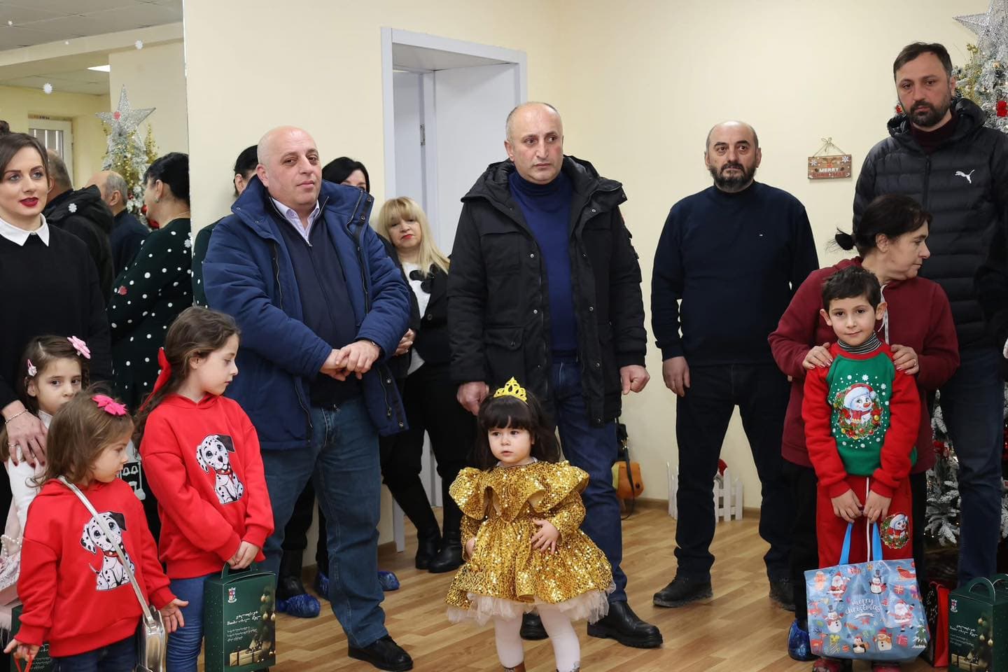 Frontnews image description