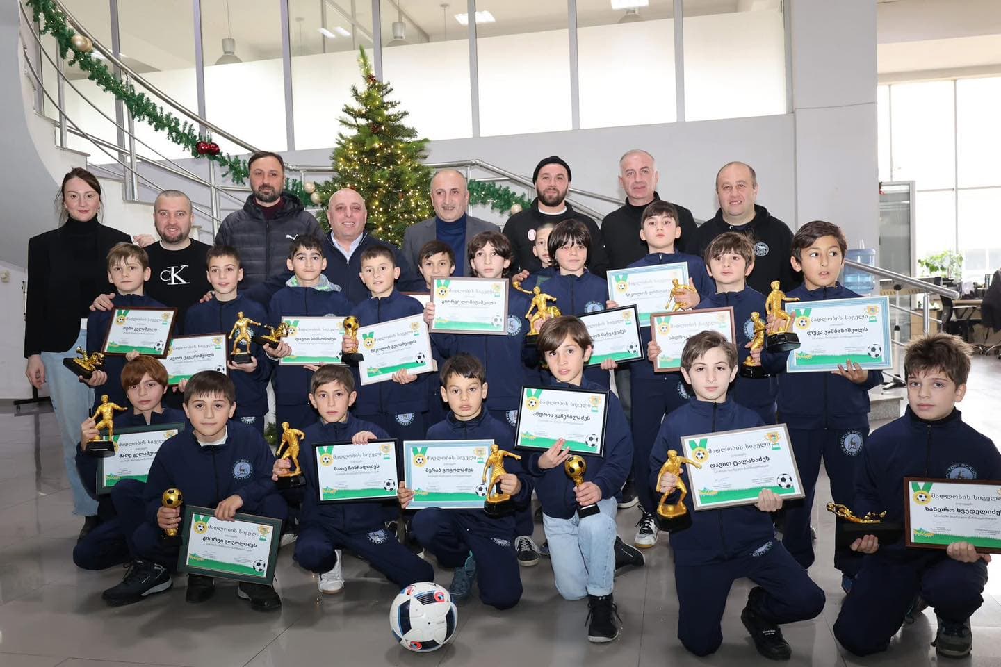 Frontnews image description