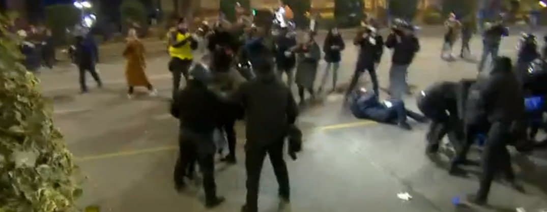 Special forces detain protesters on Rustaveli Avenue