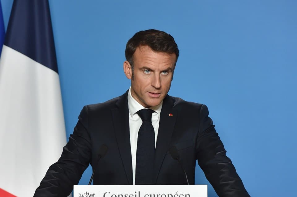 მაკრონი – საფრანგეთი მხარს უჭერს უკრაინას და იღებს პასუხისმგებლობას ევროპაში მშვიდობაზე