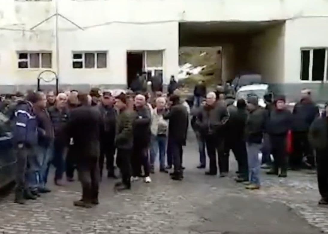 Frontnews image description