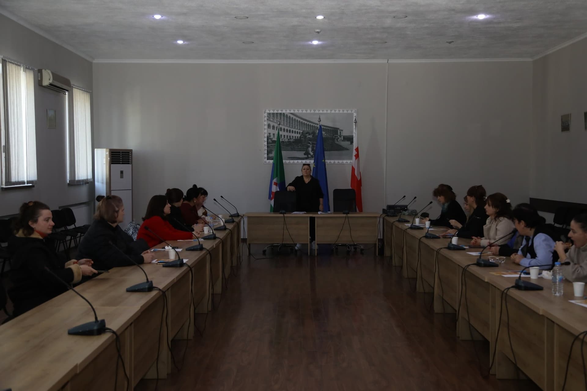 Frontnews image description