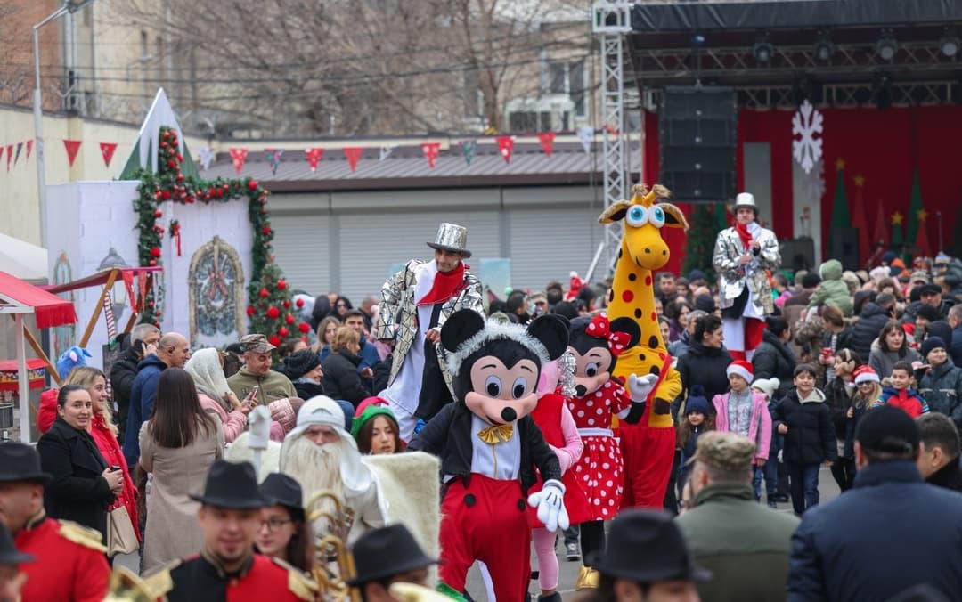 თავდაცვის სამინისტროს ტერიტორიაზე უწყების თანამშრომელთა შვილებისთვის საახალწლო ღონისძიება გაიმართა