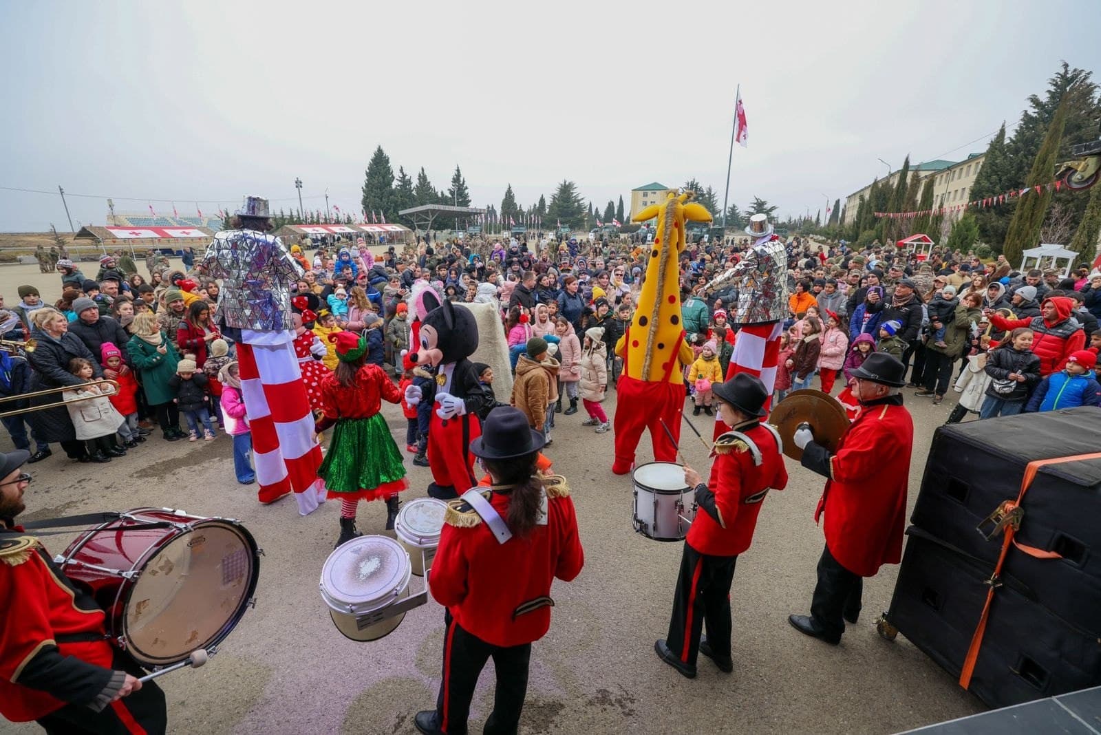 Frontnews image description