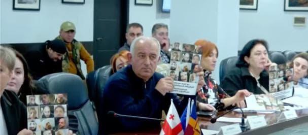 ზუგდიდის საკრებულოში ხმაური და დაპირისპირება იყო