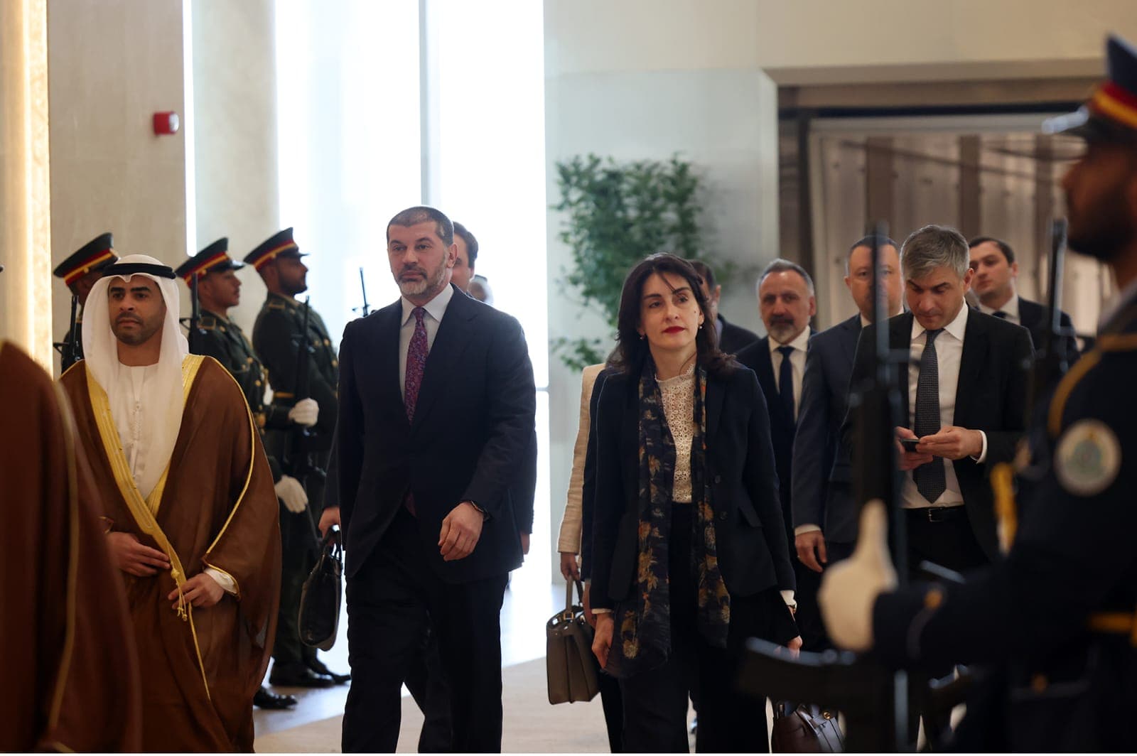 Frontnews image description