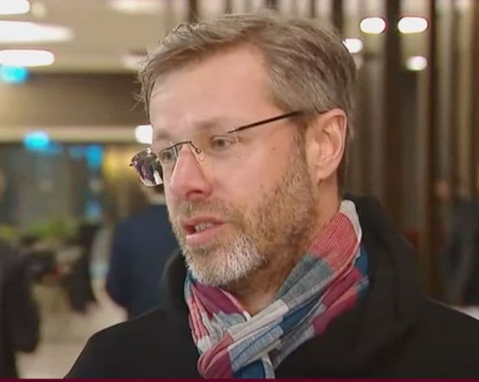 Frontnews image description