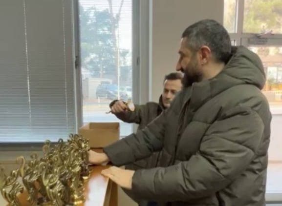 Frontnews image description