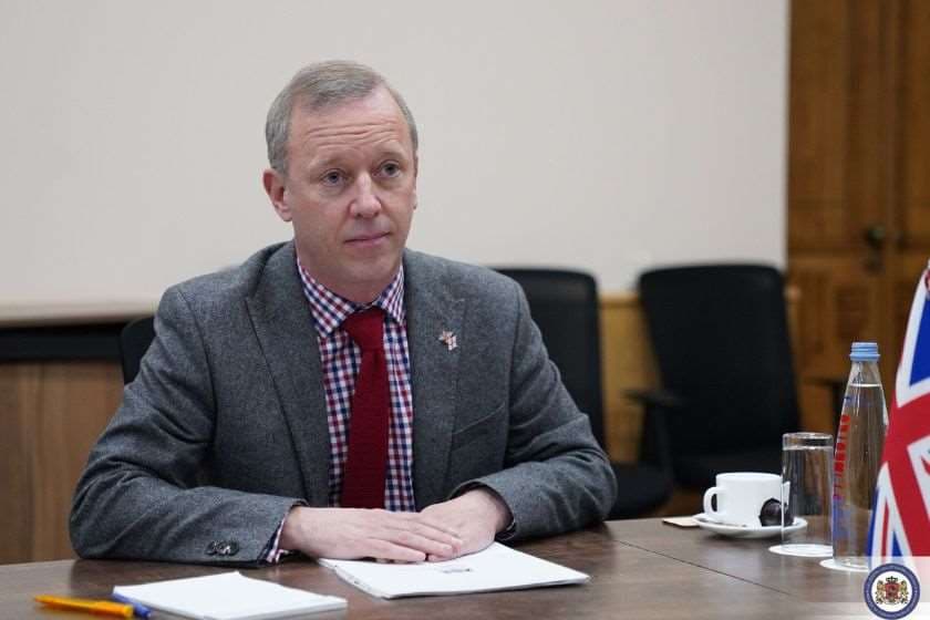 Frontnews image description