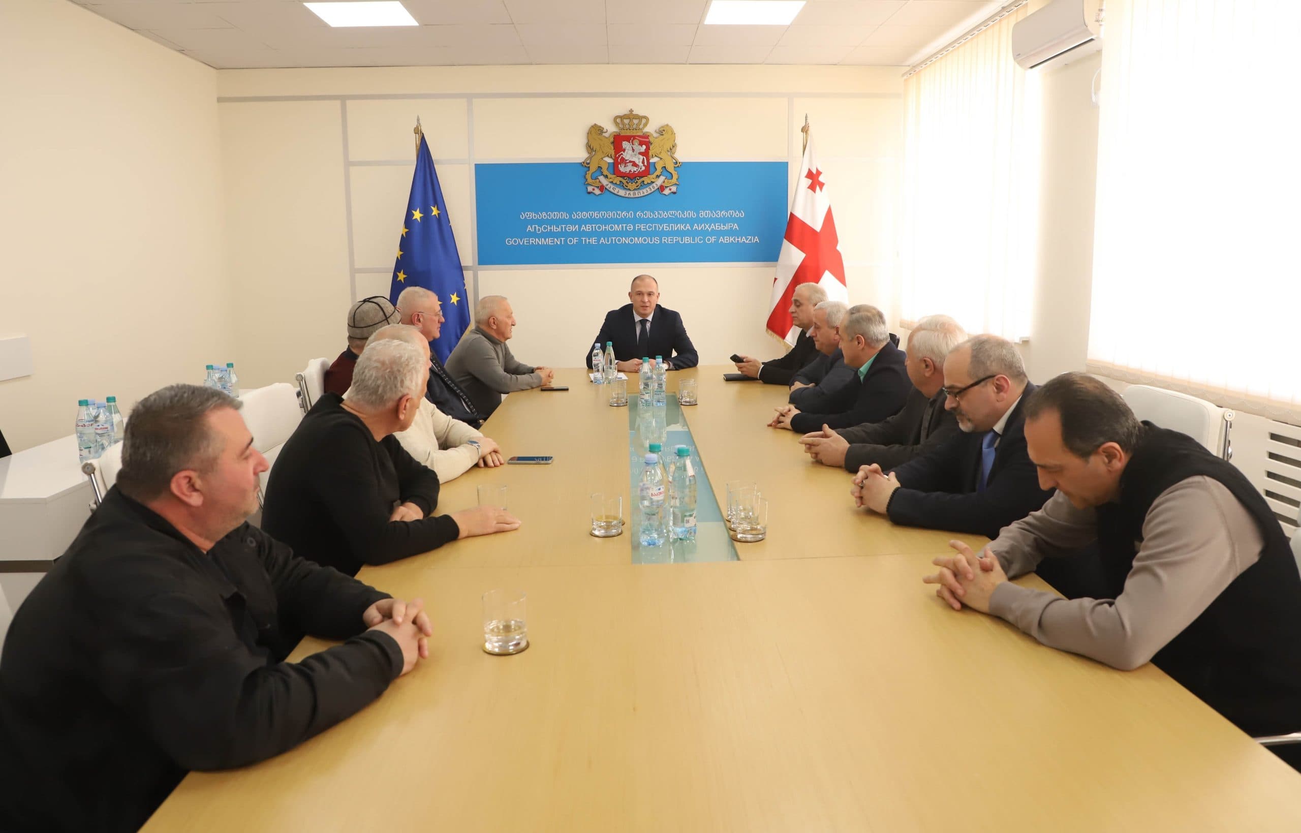 Frontnews image description