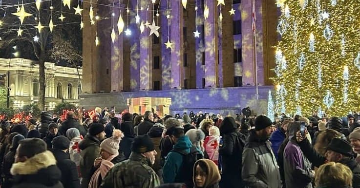 რუსთაველზე საპროტესტო აქციები გრძელდება