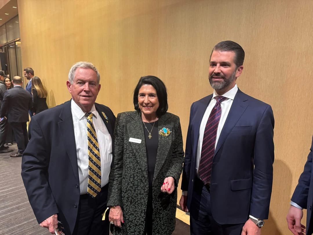 სალომე ზურაბიშვილი აშშ-ში ტრამპის შვილს და ადმინისტრაციის მომავალ წევრებს შეხვდა