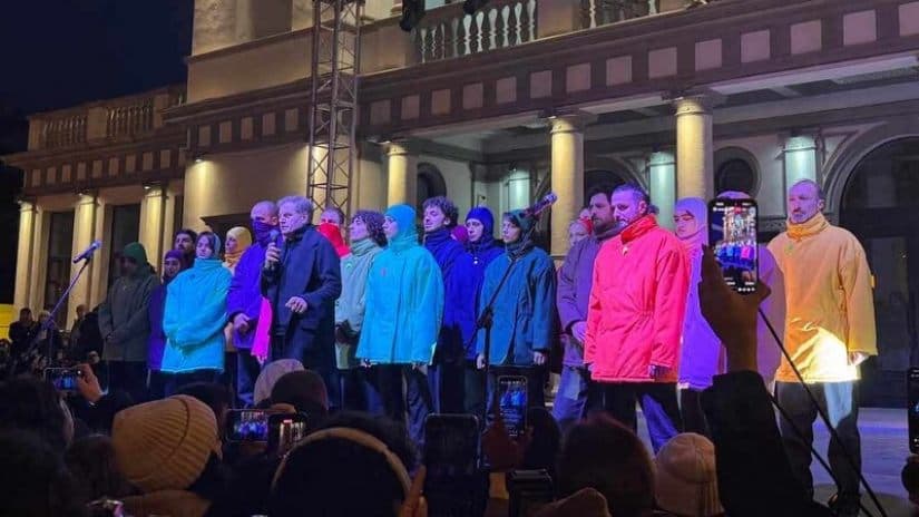 Frontnews image description