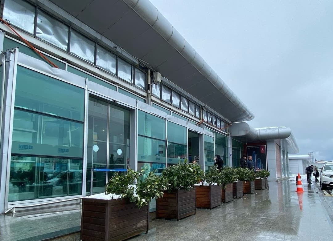 ბათუმის საერთაშორისო აეროპორტში ფრენები განახლდა