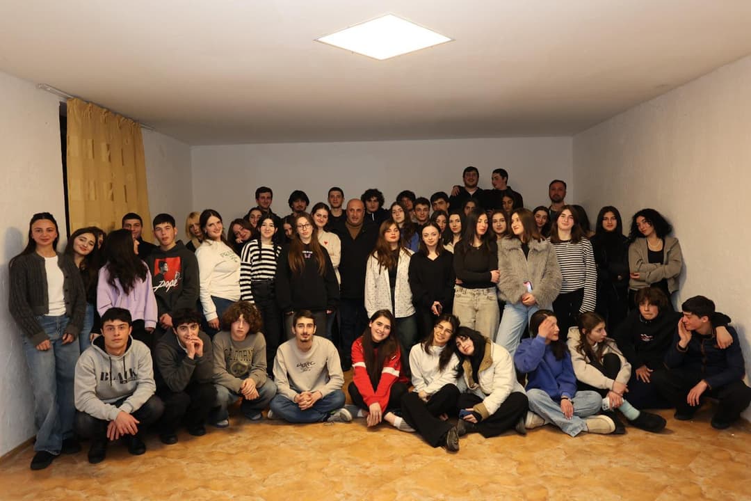 ბორჯომის მუნიციპალიტეტის ინიციატივით, 100-მდე ბორჯომელი ახალგაზრდა დაბა ბაკურიანში იმყოფებოდა