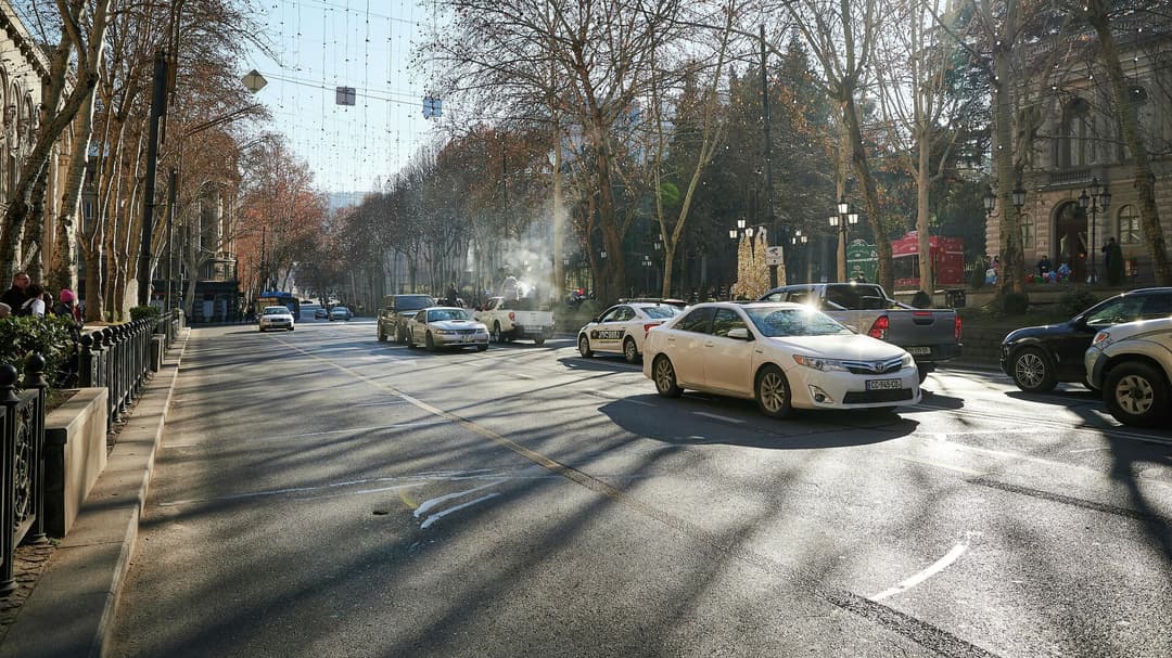 Tbilisi City Hall to begin rehabilitation of Rustaveli Avenue in May