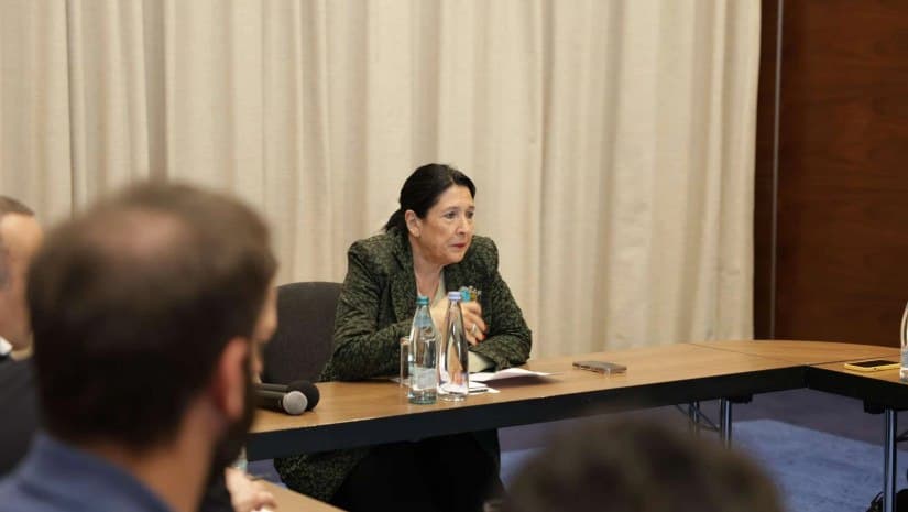 Frontnews image description