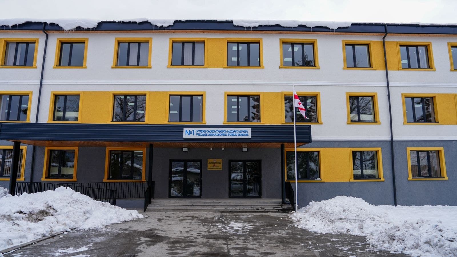 Frontnews image description