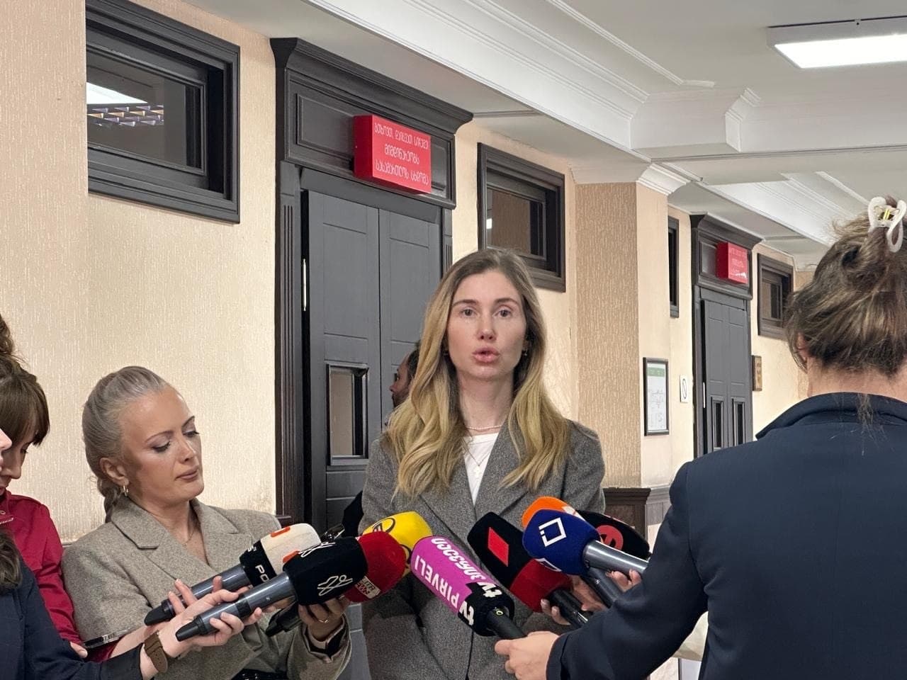 Frontnews image description