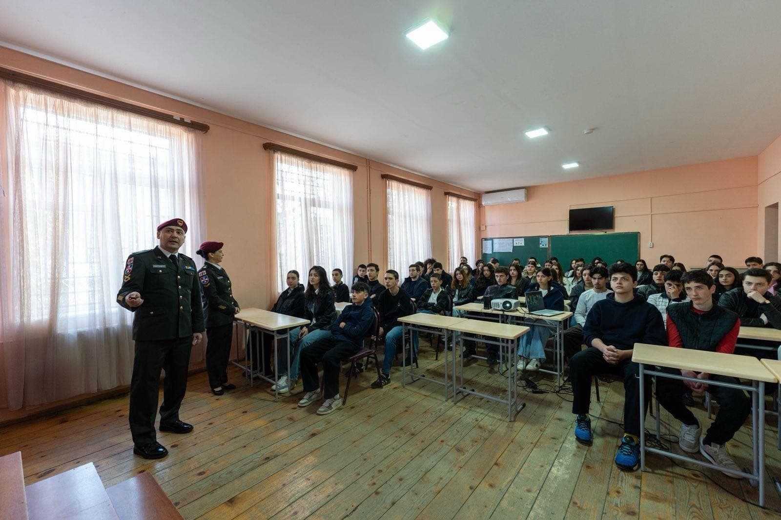 Frontnews image description