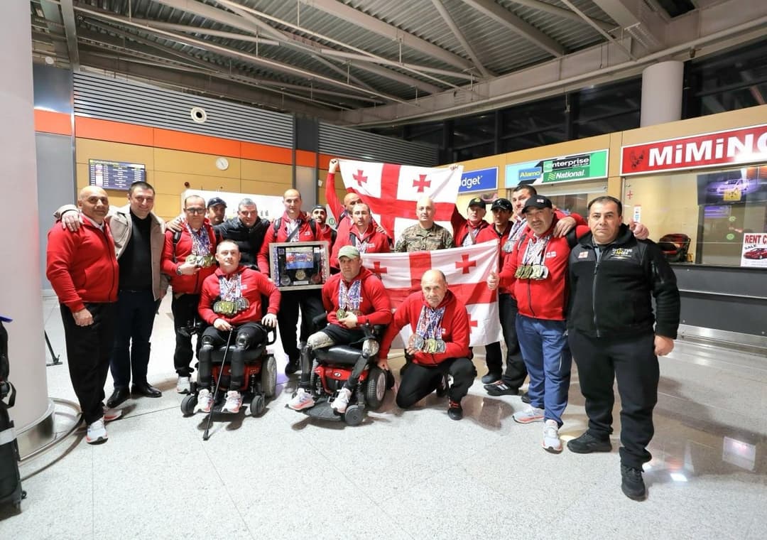 თავდაცვის სამინისტროს დაჭრილ-დაშავებული სამხედროების გუნდი აშშ-დან 34 მედლით დაბრუნდა