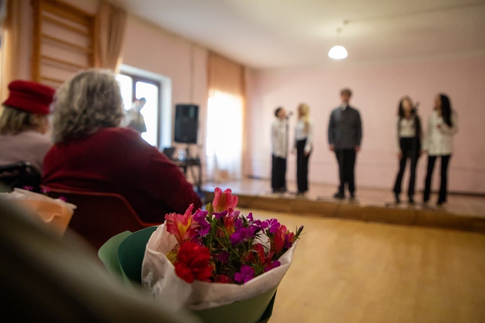 Frontnews image description