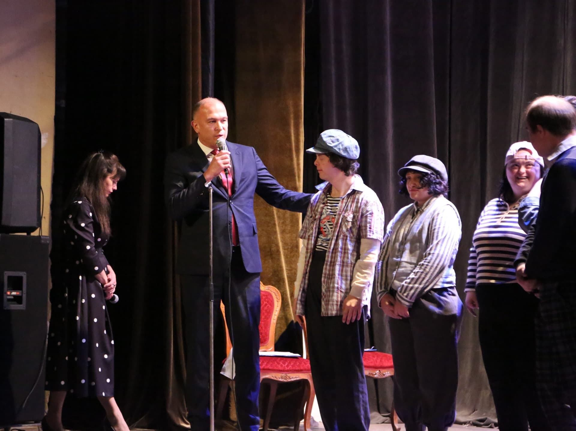 Frontnews image description