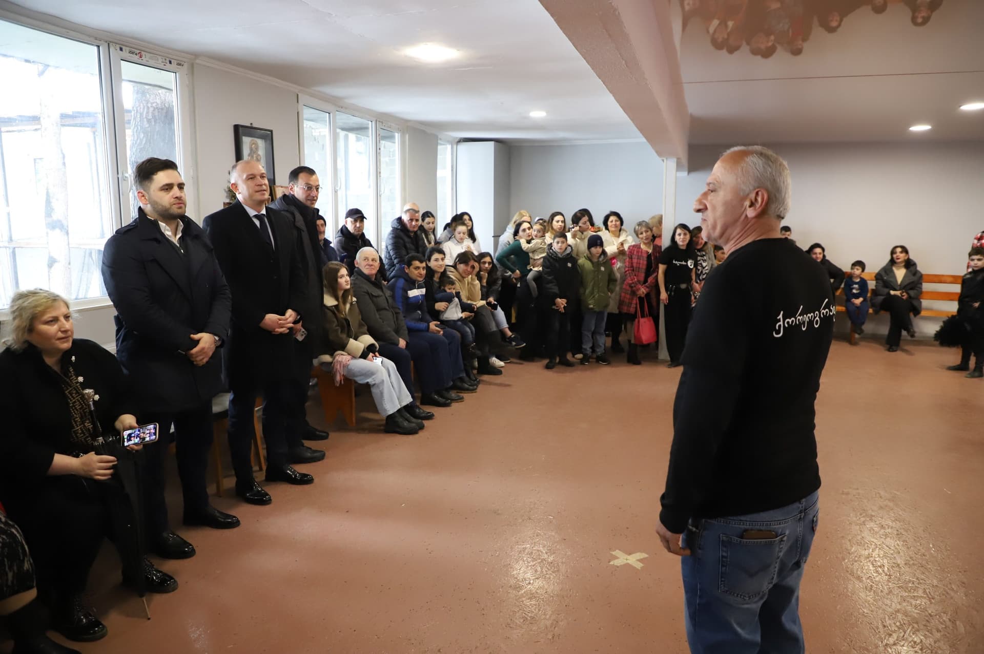 Frontnews image description