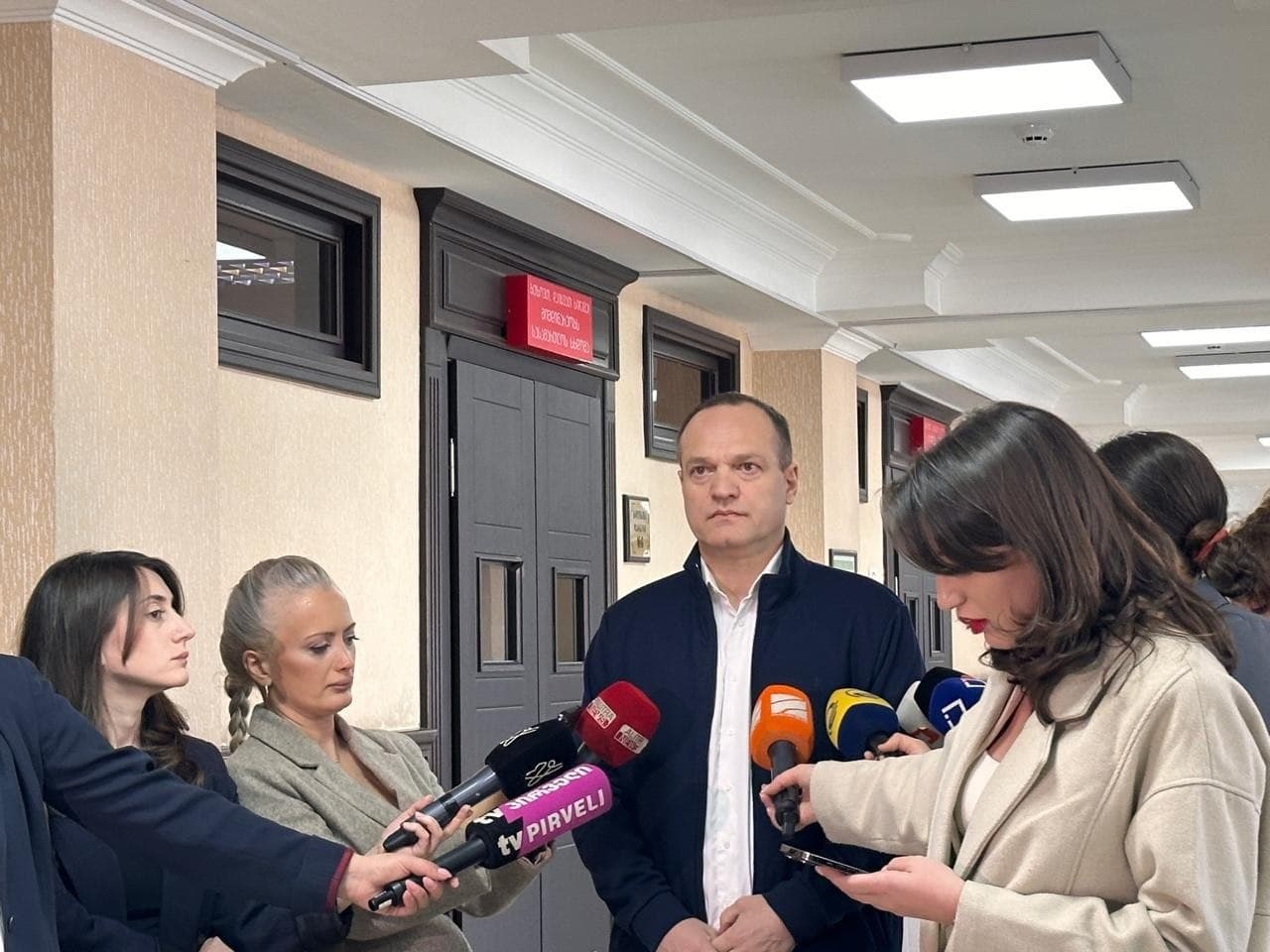 Frontnews image description