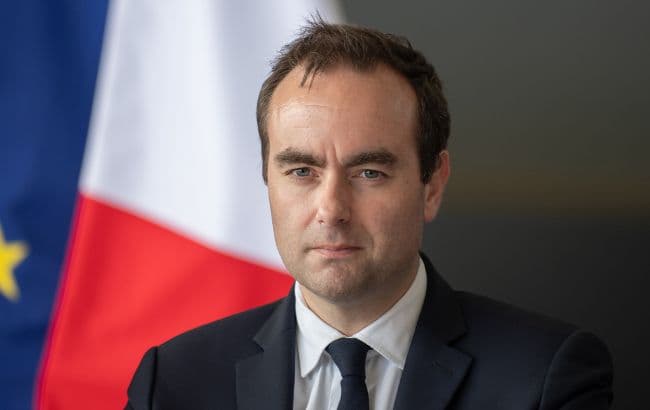 France to supply weapons to Ukraine using frozen Russian assets